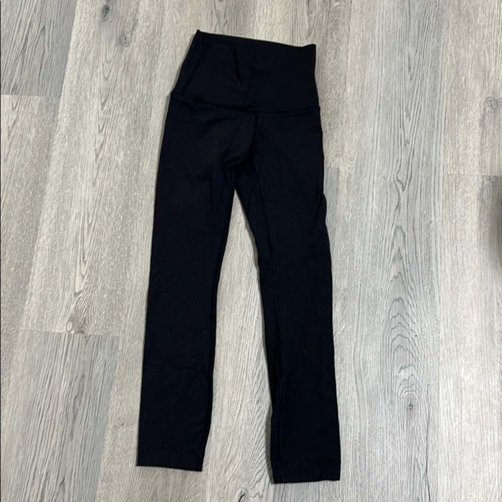 Lululemon black ankle leggings